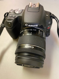 Canon Rebel EOS 200D - Like New
