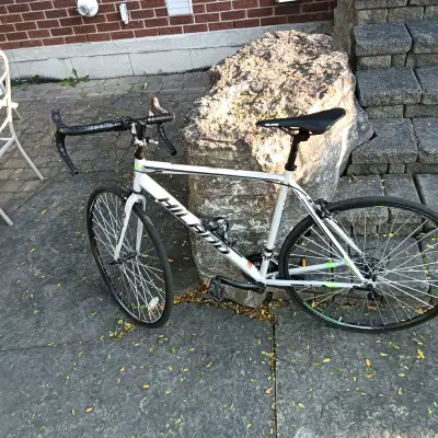 Hiland 700C Road Bike Size M For Sale, View more