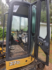 2015 John Deere 27D excavator w thumb LOW HOURS