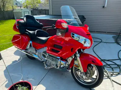 Mint condition. Recently gone through with fine tooth comb by Honda tech. Front forks rebuilt, all f...