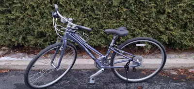 Vélo hybride RALEIGH pour femme/ fille- peu servi, comme neuf !, View more