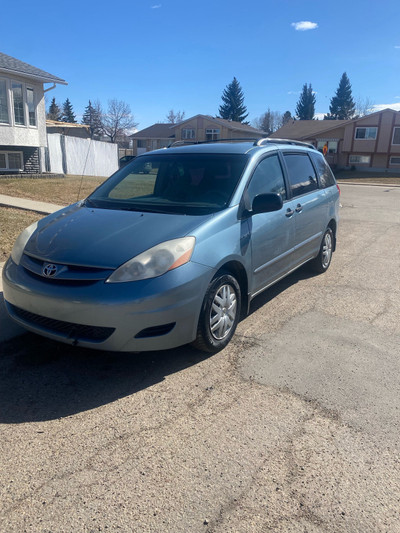 2008 Toyota Sienna One Owner No Accidents