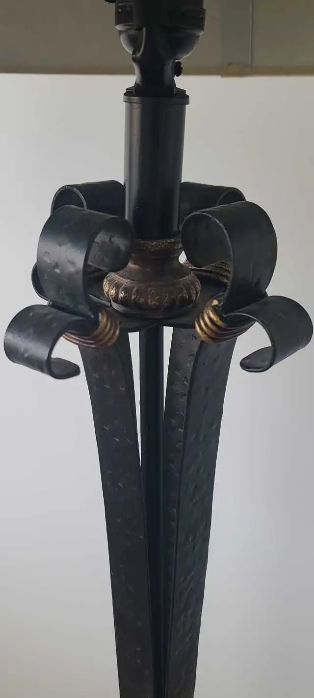 Two (2) Decorative Floor Lamps in Indoor Lighting & Fans in Oshawa / Durham Region - Image 3