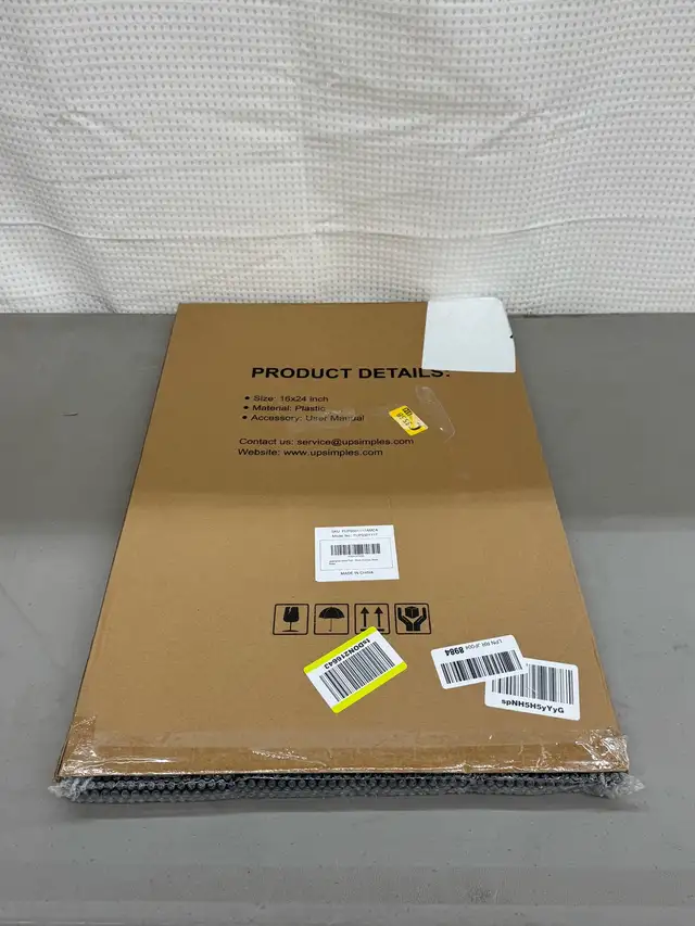 upsimples 16x24 Picture Frame in Arts & Collectibles in Hamilton - Image 4