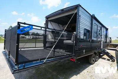 Half ton (1500) towable!! Stored indoors since new. Was only used a few times to haul. In LIKE NEW c...