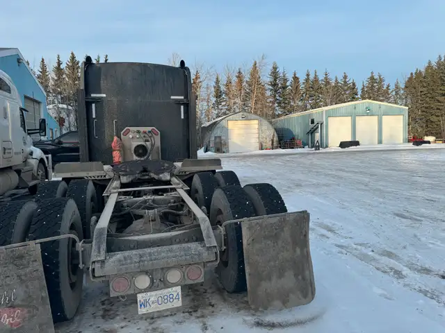 2020 Kenworth T800 in Heavy Trucks in Fort St. John - Image 5