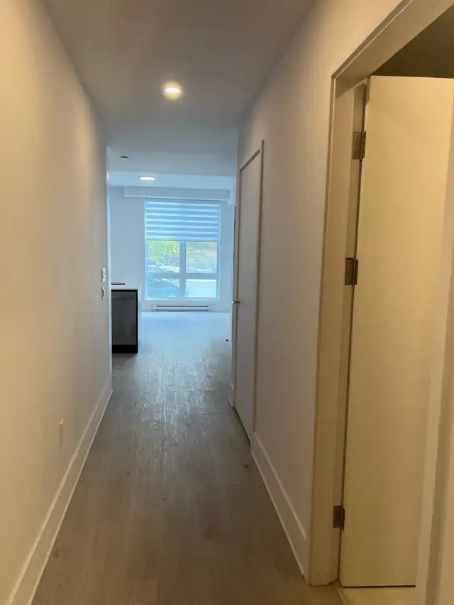 1 Bedroom | 1 Bathroom in Other in City of Montréal - Image 3