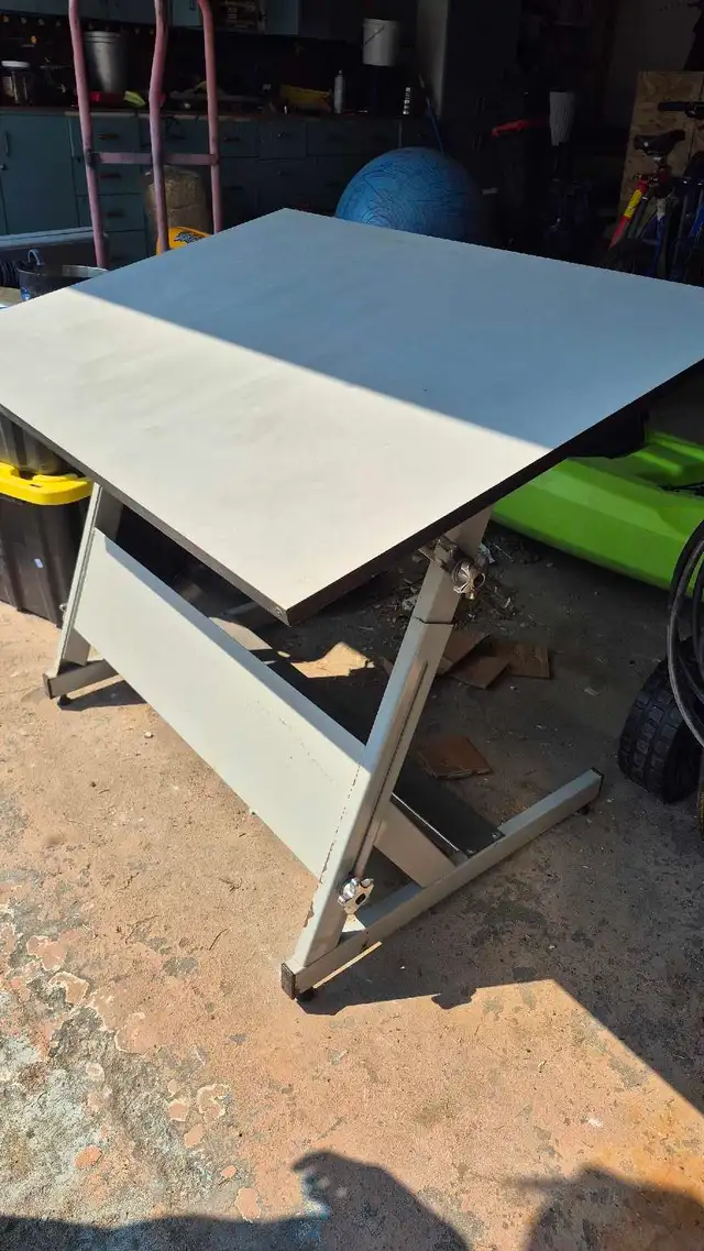 Draft Table in Desks in Ottawa - Image 3