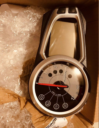 Triumph oem original new nouveau jamais installé, nerver used, cluster, odomètre ( odometer ) fit al...