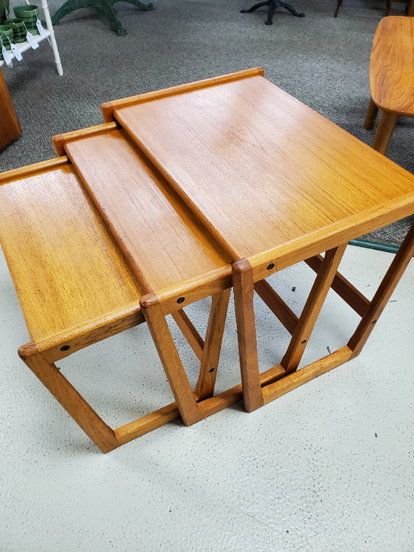 Mid Century Modern set of three Danish teak nesting tables in Coffee Tables in Edmonton - Image 4