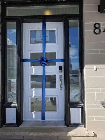 **DON'T MISS IT!!! BRAND NEW, 3+1 BRs and 3 WRs, FULLY UPGRADED & MOVE-IN READY GORGEOUS CORNER UNIT...