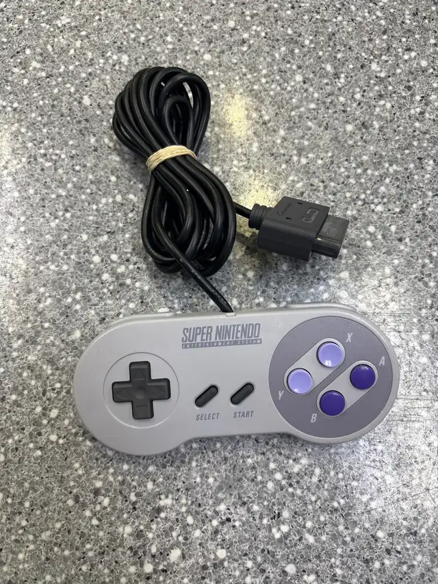 SNES System One Controller *Conditioned* in Older Generation in Oshawa / Durham Region - Image 6