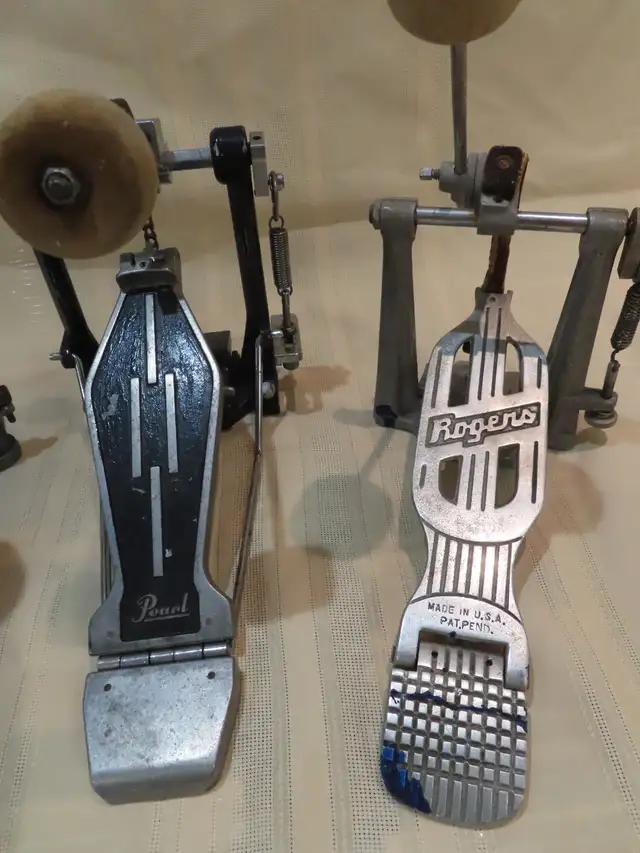 Vintage Drum Kick Pedals 1 Pearl & 2 Rogers in Drums & Percussion in Chatham-Kent - Image 5