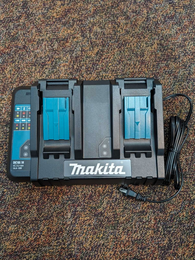 Makita Dual Battery charger  in Power Tools in Grande Prairie
