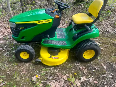 tracteur a gazon John Deere, View more