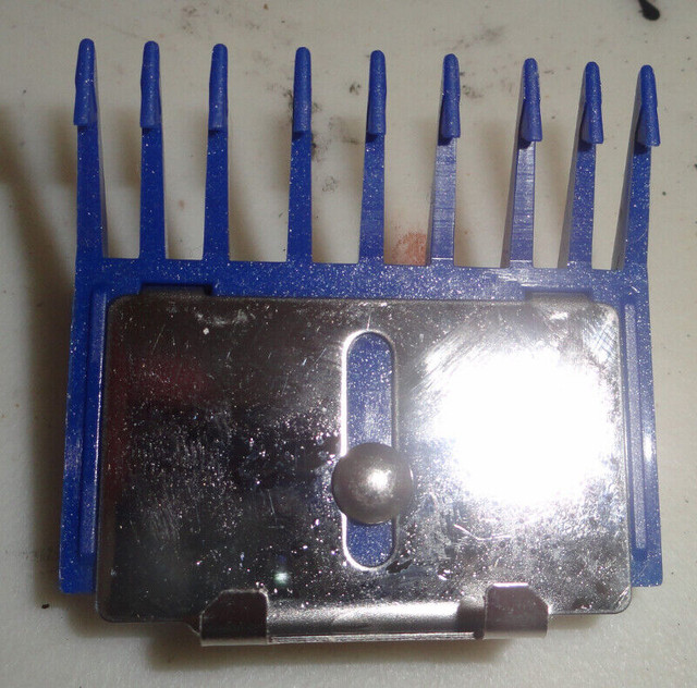 Andis Clipper Comb Guide No 6 Size 3 mm Blue in Accessories in Kawartha Lakes - Image 2