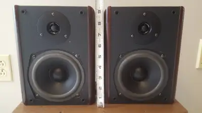 Vintage Bookshelf speakers, View more