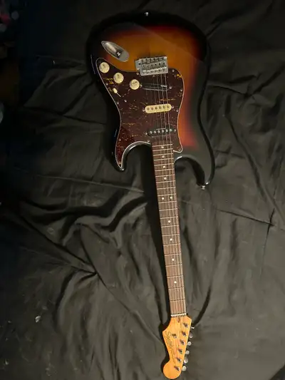Squier Classic Vibe 60’s Strat - 920D HSS wiring harness with cts pots and a super switch -Dimarzio...