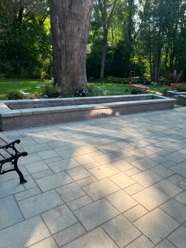 J&L Interlocking Landscaping Grass Wooden Fence Retaining Wall in Interlock, Paving & Driveways in City of Toronto - Image 8