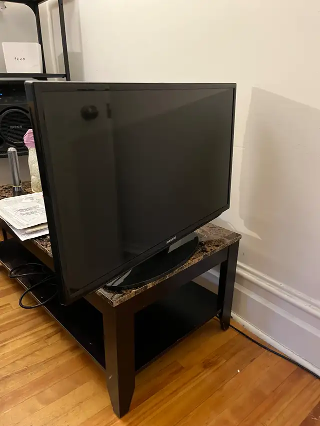 Samsung 32" TV in TVs in City of Montréal - Image 4