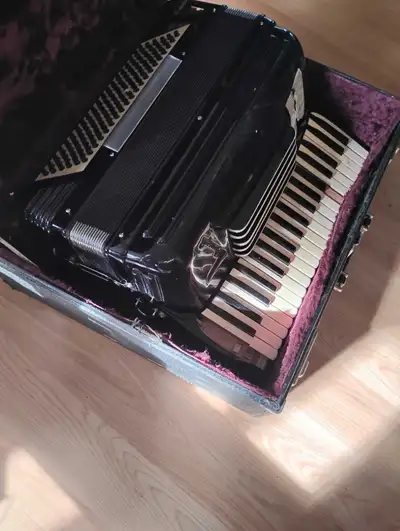 acordions, View more