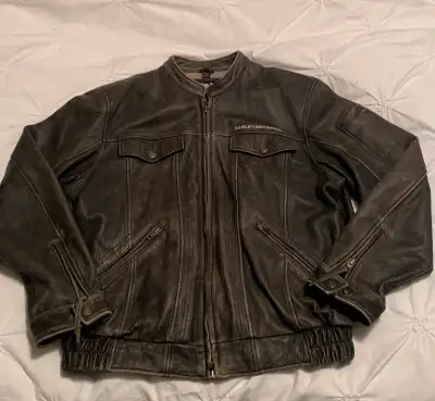 Men’s extra-large, soft distressed leather jacket. Only worn about a half dozen times. Paid $840 for...
