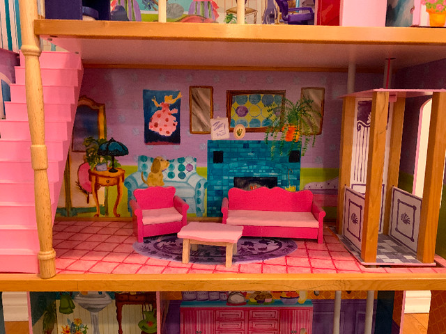 Oversized Doll House Playhouse With Furniture in Toys & Games in City of Toronto - Image 2