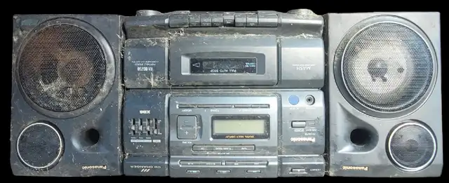 Vintage portable stereo. ghetto blaster. I deliver in General Electronics in St. Albert - Image 2