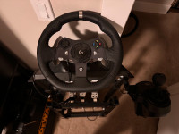 Logitech G920 Racing wheel with stand