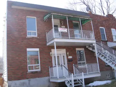 Grand 4 1/2, haut duplex, rénové, ahuntsic.