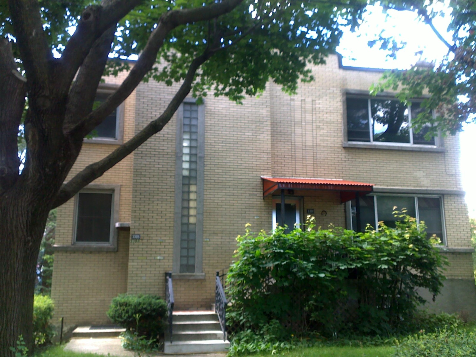 BEAU 41/2 MEUBLÉ BELLE MAISON BIEN SITUÉ FACE PARC PRÈS UDEM/HEC — photo 1