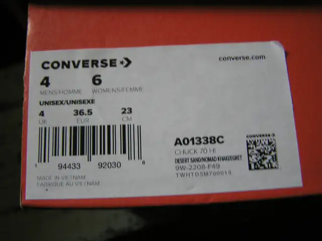 New Converse Chuck 70 High Top Sneakers Unworn in Women's - Shoes in Cape Breton - Image 3