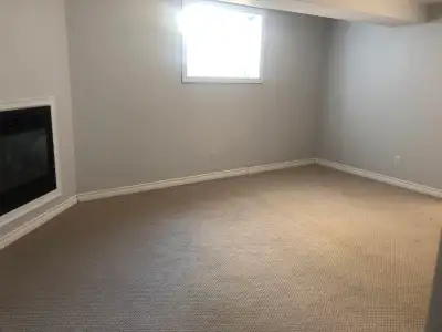 Looking for one female student to join existing female tenant/student in Bright and Spacious 2 bedro...