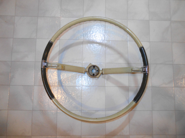 1962 Cadillac Steering Wheel - Good Original Driver Condition in Other Parts & Accessories in Barrie - Image 2