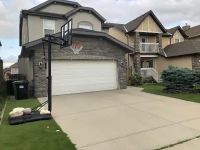 2-bedroom walk-out basement in NW Calgary