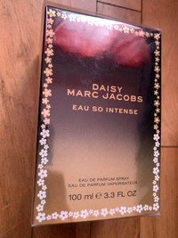 Marc Jacobs daisy eau so intense parfum 100 ML neuf scellé NEW