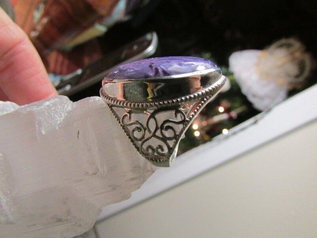 Huge Charoite sterling silver scrollwork ring, size 7 in Jewellery & Watches in City of Halifax - Image 4