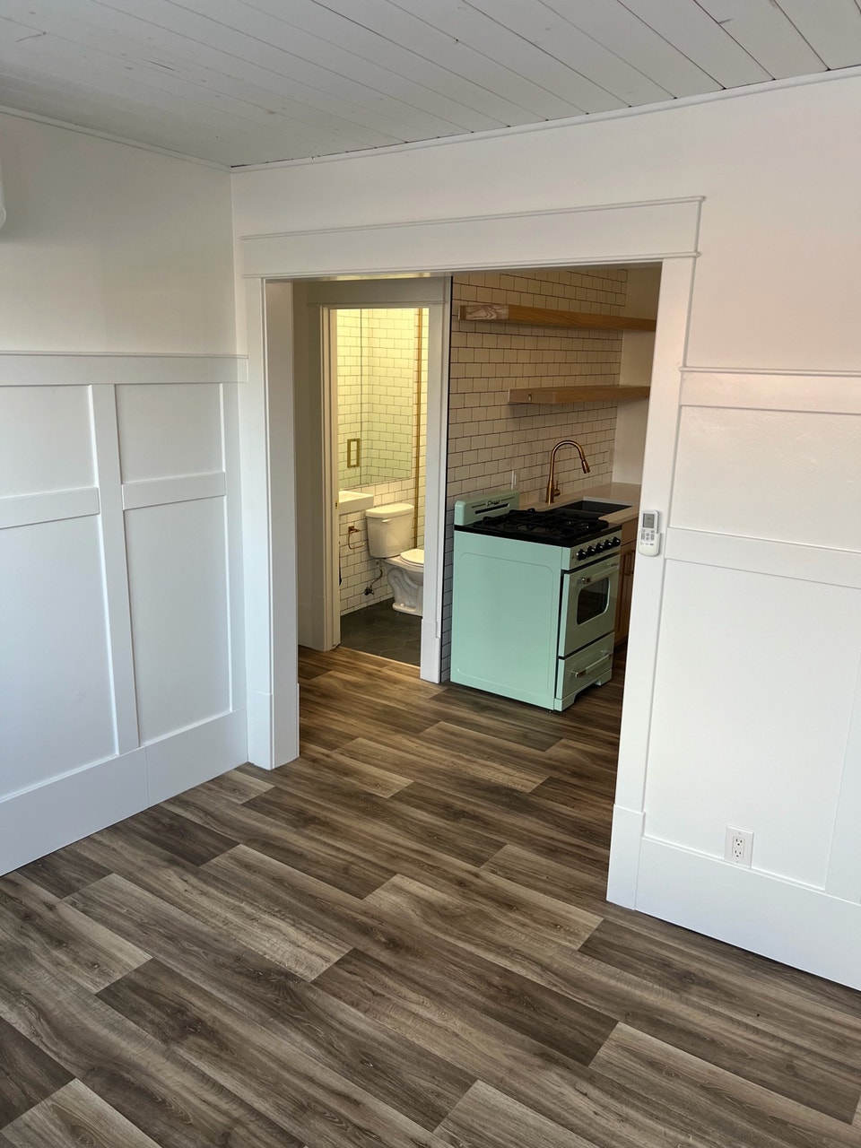 Suite for rent 5