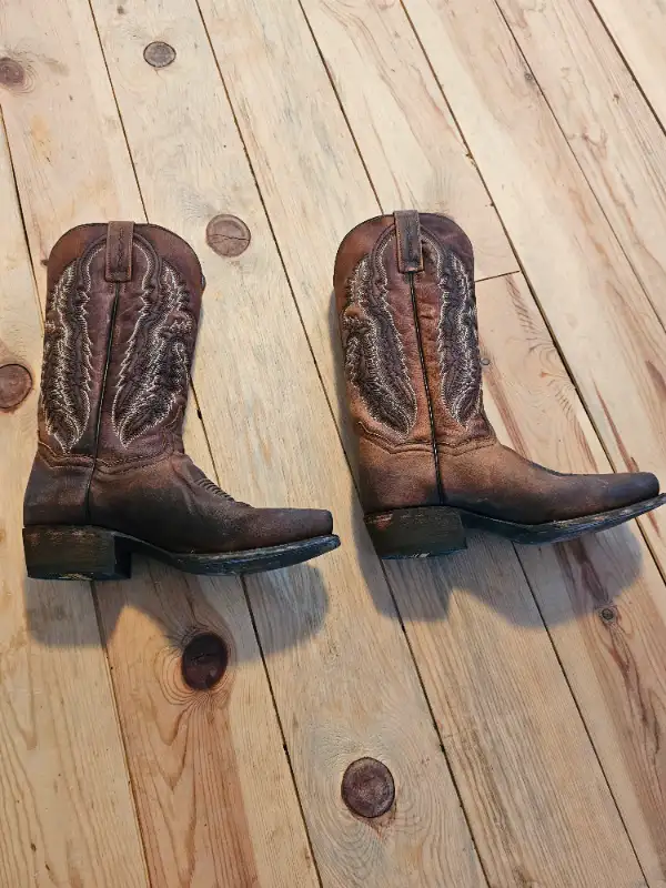 Dan Post boots size 9 D in Men's Shoes in Trenton - Image 2