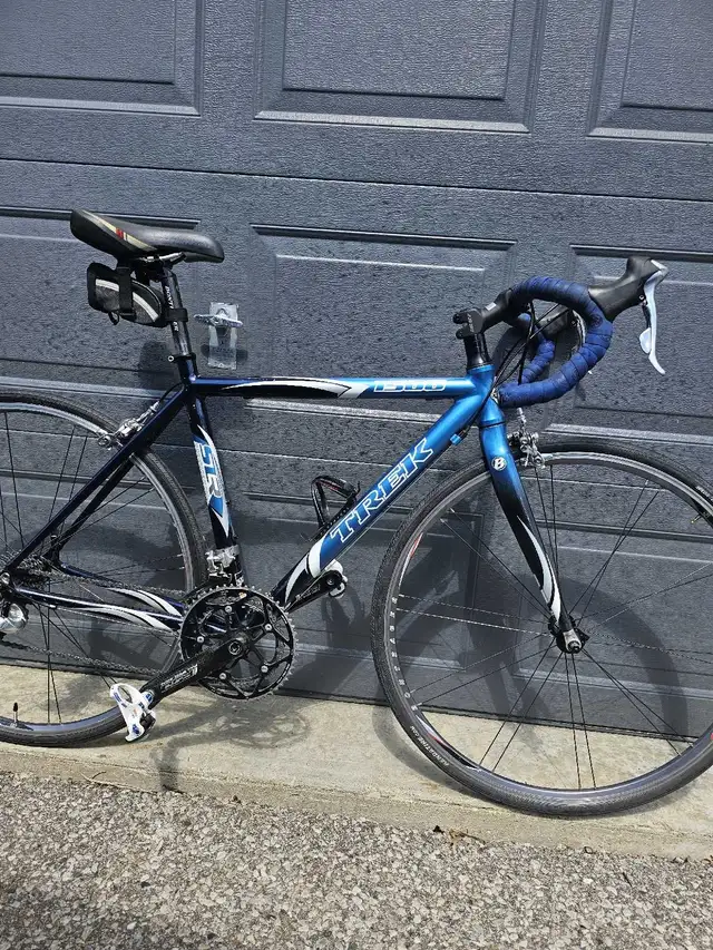 Trek 1500 SLR road bike  in Road in City of Toronto - Image 2