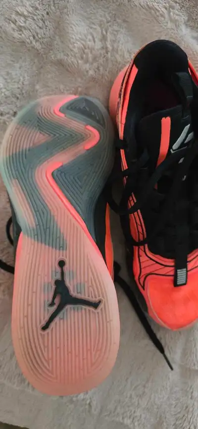 Luka Jordan's size 10, View more