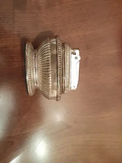 Vintage Ronson Queen Anne Silver Plated Cigarette Lighter