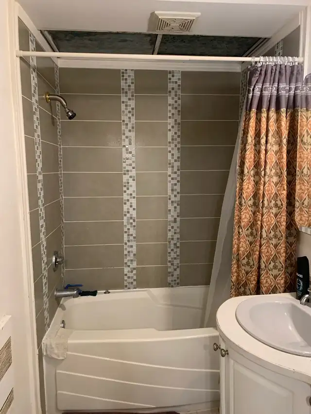 Chambre à louer  in Room Rentals & Roommates in City of Montréal - Image 5