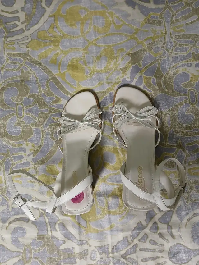 Glacee Womens White Sandals in Women's - Shoes in Windsor Region - Image 6