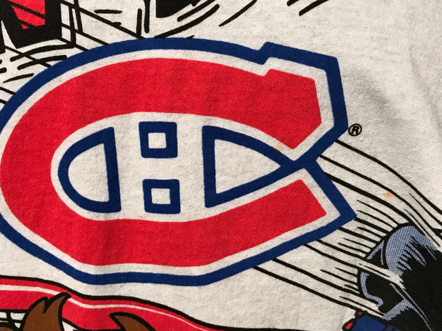 Vintage 1994 Montreal Canadiens Taz Goalie Looney Tunes T Shirt  in Arts & Collectibles in Ottawa - Image 3