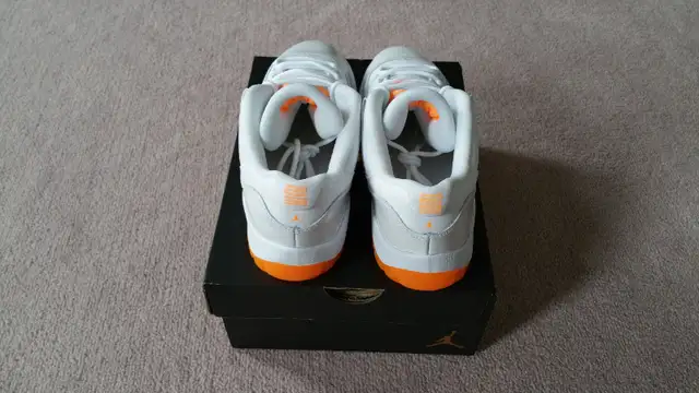 BNIB Jordan 11 (xi) Size 5 Womens or 3Y Citrus in Women's - Shoes in Markham / York Region - Image 6