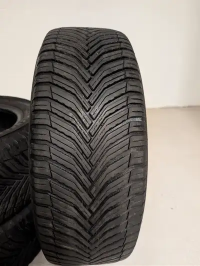 Selling a set of 4 Lightly Used All-Weather Michelin CrossClimate 2—the one tire you need all year....