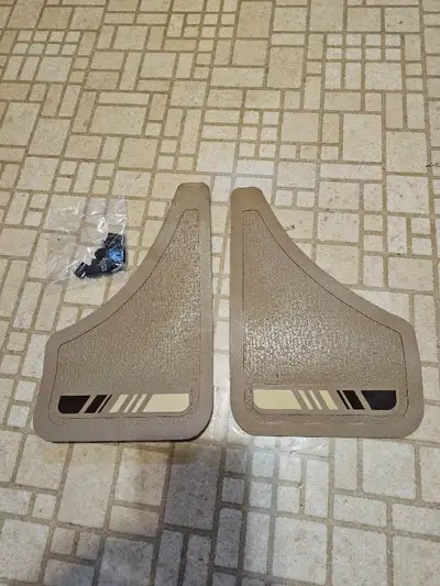 Brand new rubber mudflaps. Size is 11" x 7". Comes with mounting hardware.