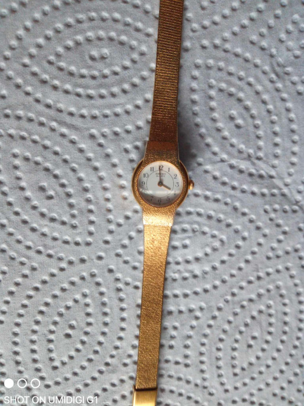 ladies gold watch in Jewellery & Watches in Kingston