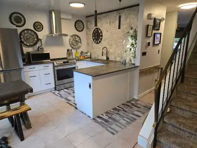 TWO PRIVATE LIVING SPACES IN ST. VITAL! THERES ONLY TWO ADULTS IN THE HOME! Looking for more than ju...